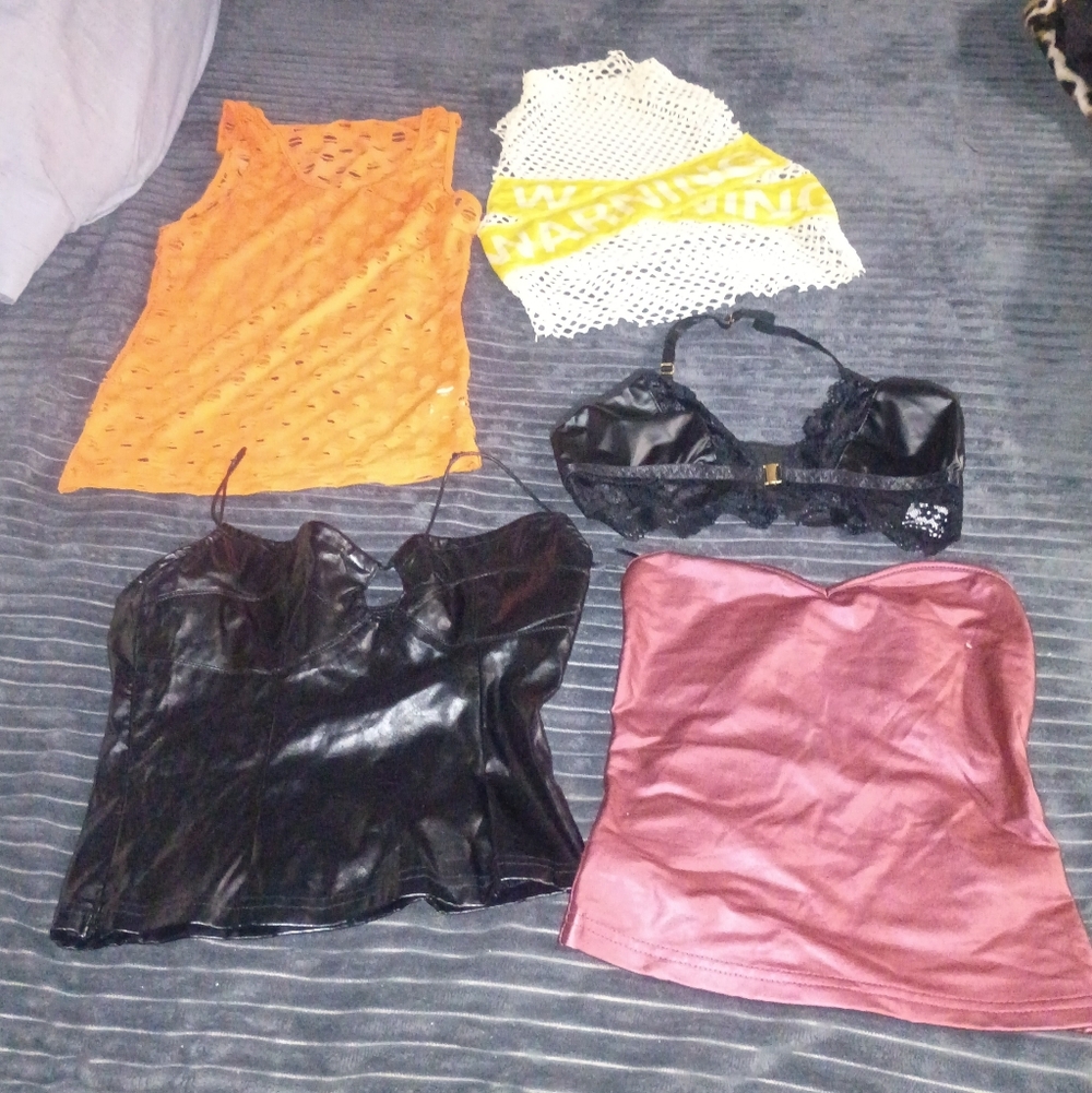 PREOWNED Shein Bundle of 5 tops